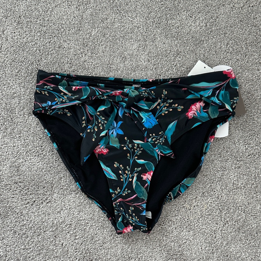 Daisy Fuentes Black Floral Bikini Bottom